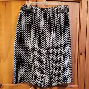Chic Monochrome Zigzag Pencil Skirt